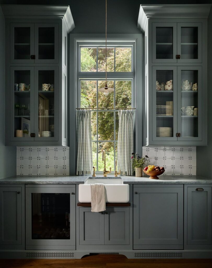 Glass Cabinets – Trendy Cabinets